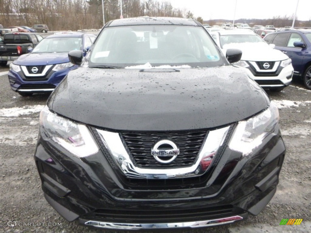 2017 Rogue S AWD - Magnetic Black / Charcoal photo #11