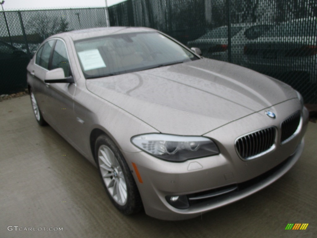 2013 5 Series 535i xDrive Sedan - Cashmere Silver Metallic / Venetian Beige photo #4