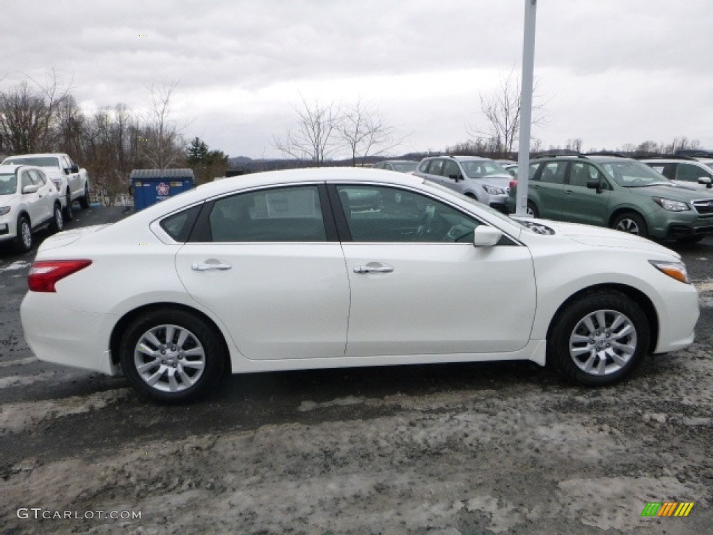 2017 Altima 2.5 S - Pearl White / Charcoal photo #3