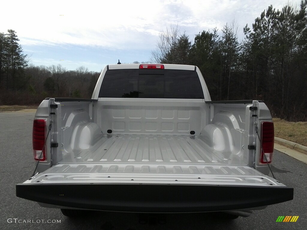 2017 1500 Laramie Crew Cab 4x4 - Bright Silver Metallic / Black photo #9