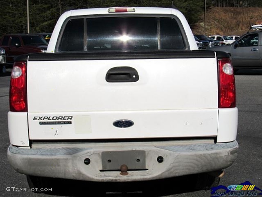 2003 Explorer Sport Trac XLT 4x4 - Oxford White / Medium Flint photo #4