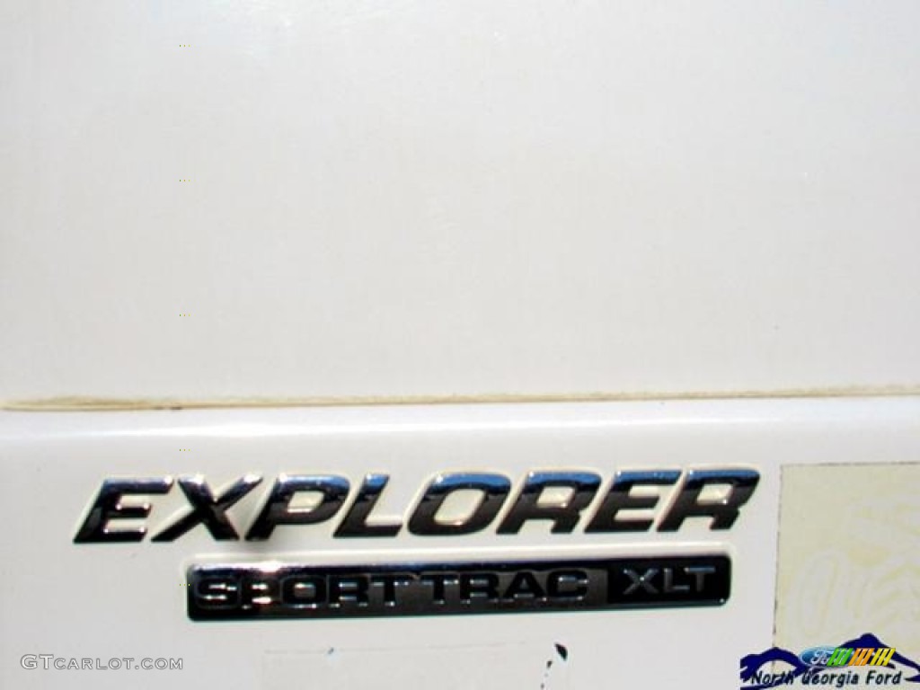 2003 Explorer Sport Trac XLT 4x4 - Oxford White / Medium Flint photo #35