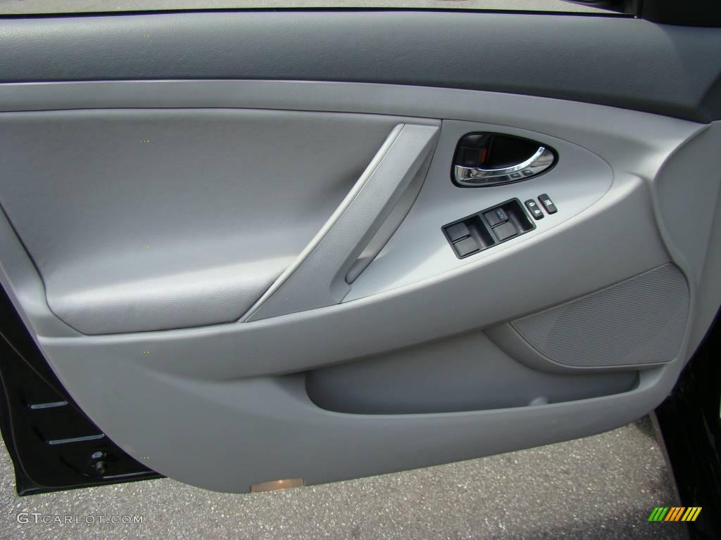 2007 Camry LE V6 - Black / Ash photo #7