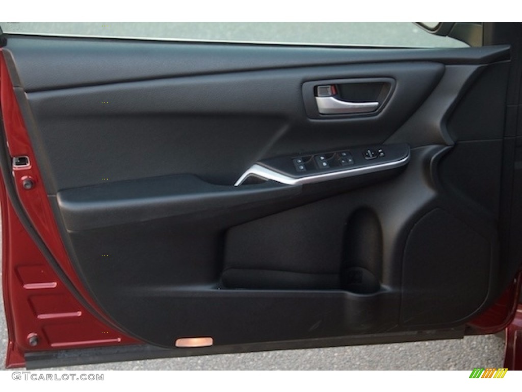 2015 Camry SE - Ruby Flare Pearl / Black photo #21