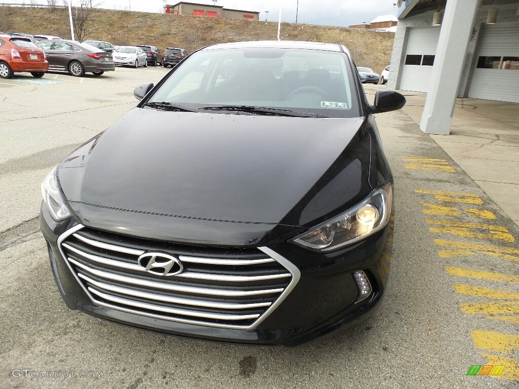 2017 Elantra Value Edition - Black / Black photo #4