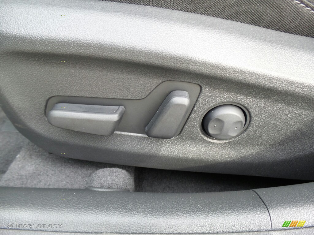 2017 Elantra Value Edition - Black / Black photo #16