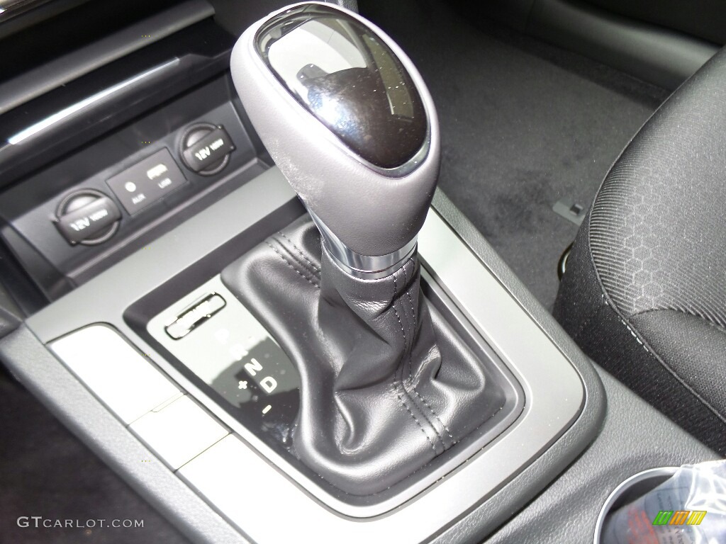 2017 Elantra Value Edition - Black / Black photo #32