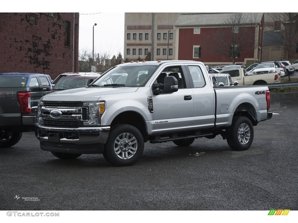 2017 F250 Super Duty XL SuperCab 4x4 - Ingot Silver / Medium Earth Gray photo #1