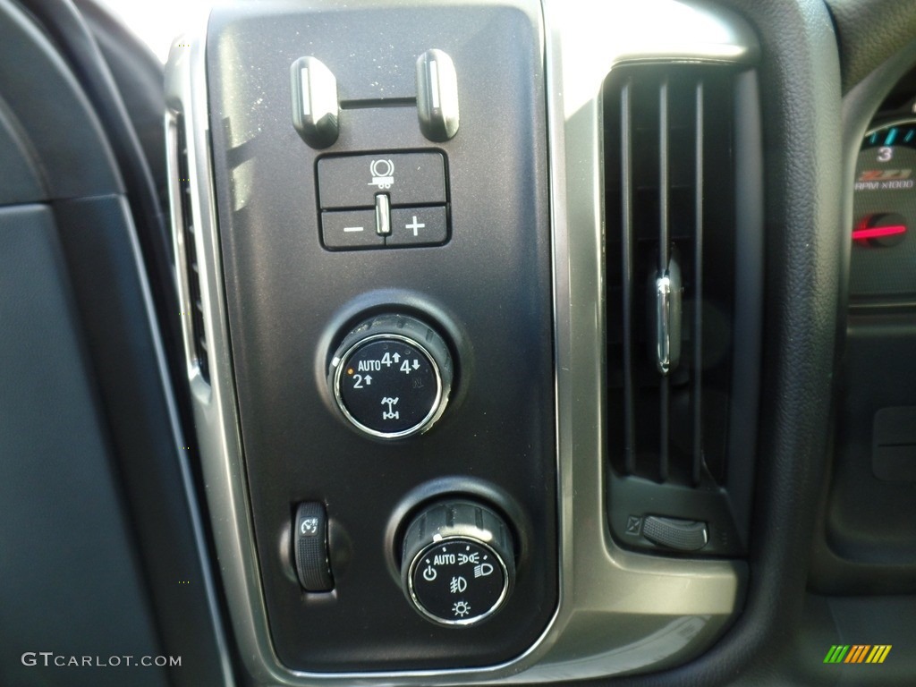 2017 Chevrolet Silverado 1500 LT Double Cab 4x4 Controls Photo #118458235