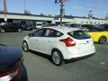 Oxford White - Focus Titanium Hatchback Photo No. 6