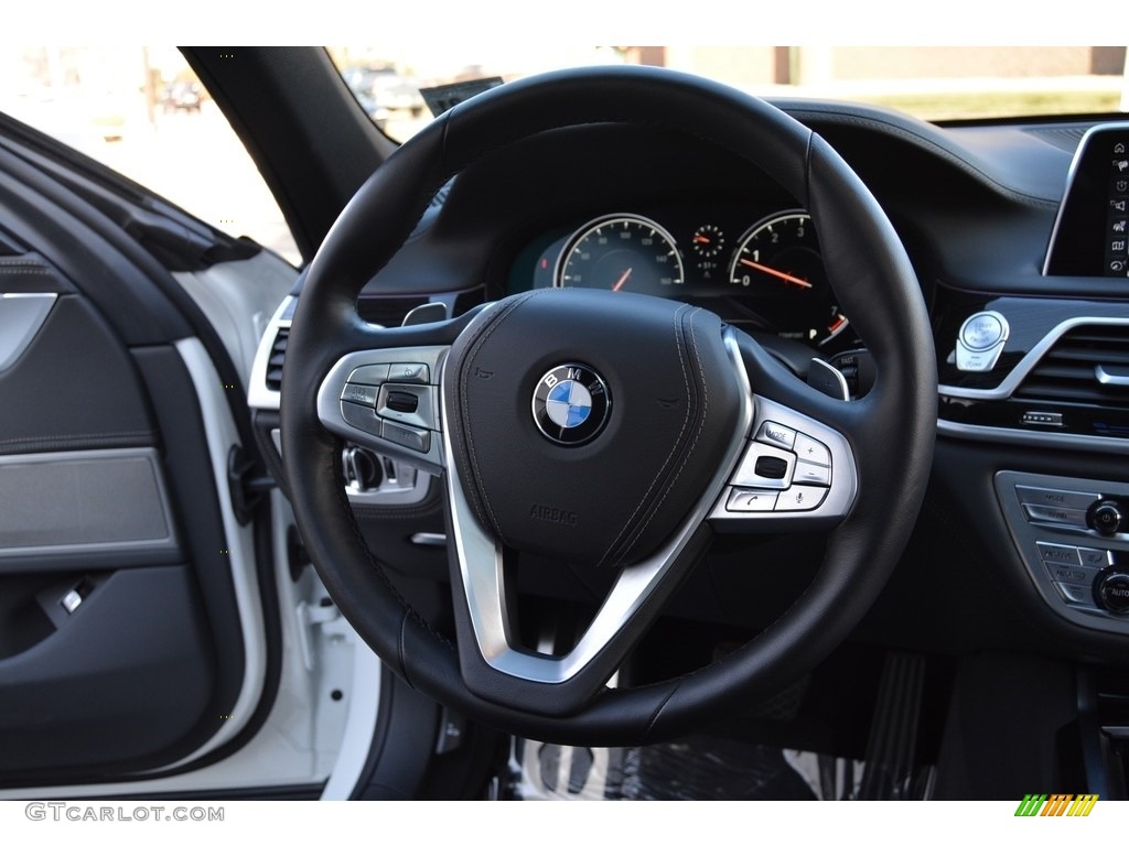 2017 BMW 7 Series 740i xDrive Sedan Steering Wheel Photos