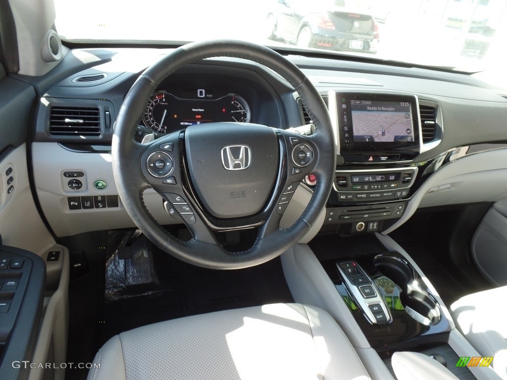 2016 Pilot Elite AWD - Crystal Black Pearl / Gray photo #15
