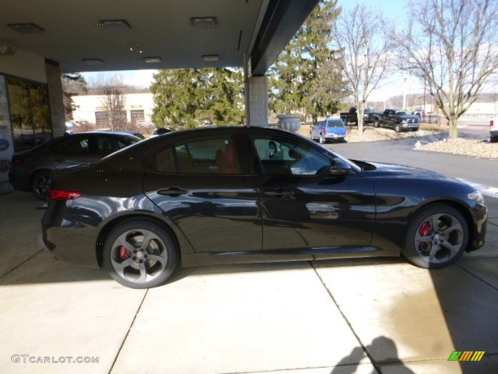 Vulcano Black Metallic 2017 Alfa Romeo Giulia AWD Exterior Photo #118471959