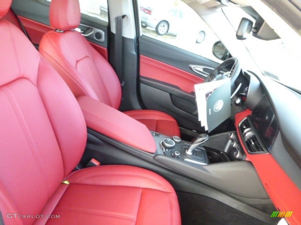 Red Interior 2017 Alfa Romeo Giulia AWD Photo #118471980