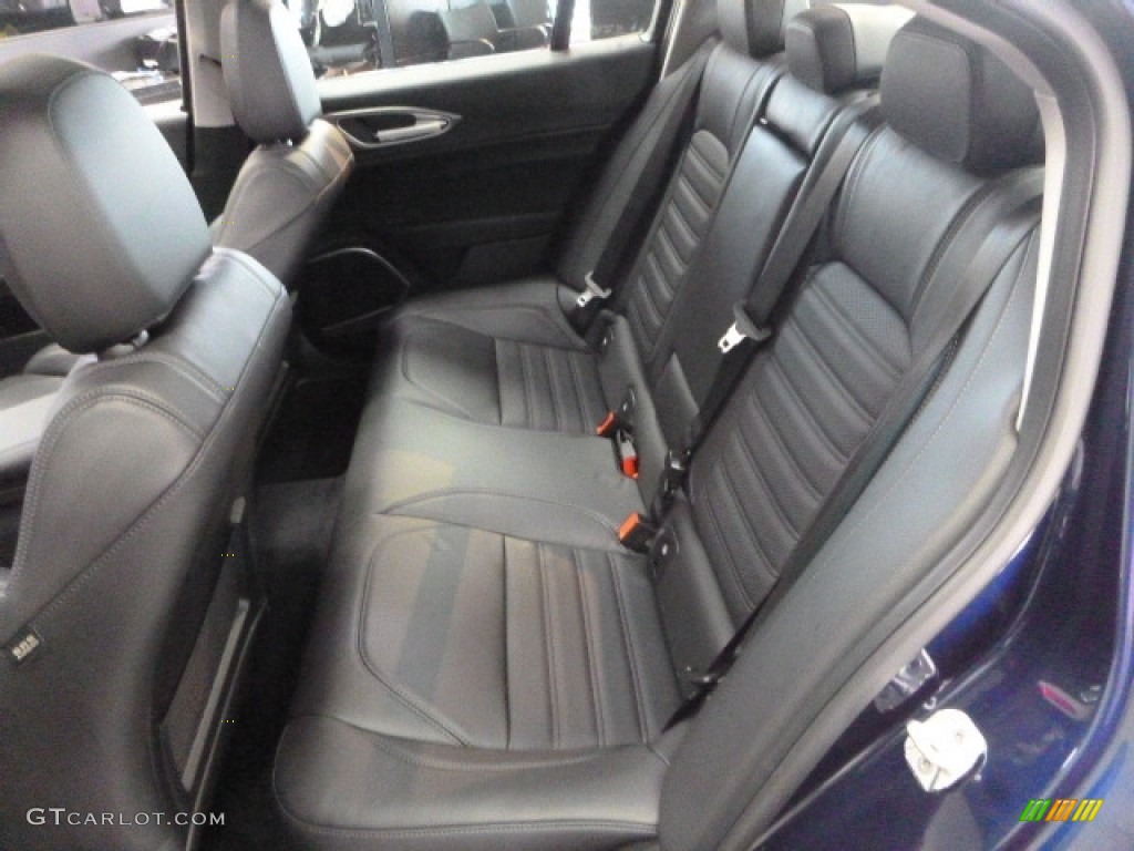 2017 Alfa Romeo Giulia Ti AWD Rear Seat Photo #118472273