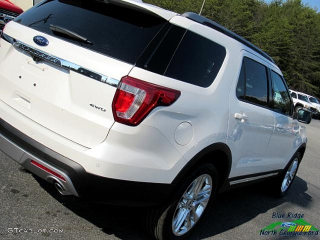 2017 Explorer XLT 4WD - White Platinum / Medium Light Camel photo #36