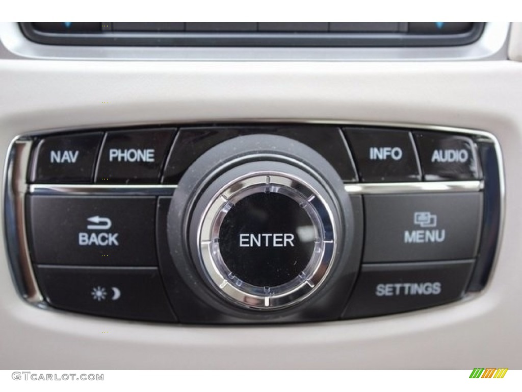 2017 Acura RLX Technology Controls Photo #118479939