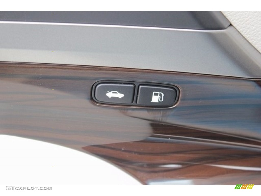 2017 Acura RLX Technology Controls Photo #118479993
