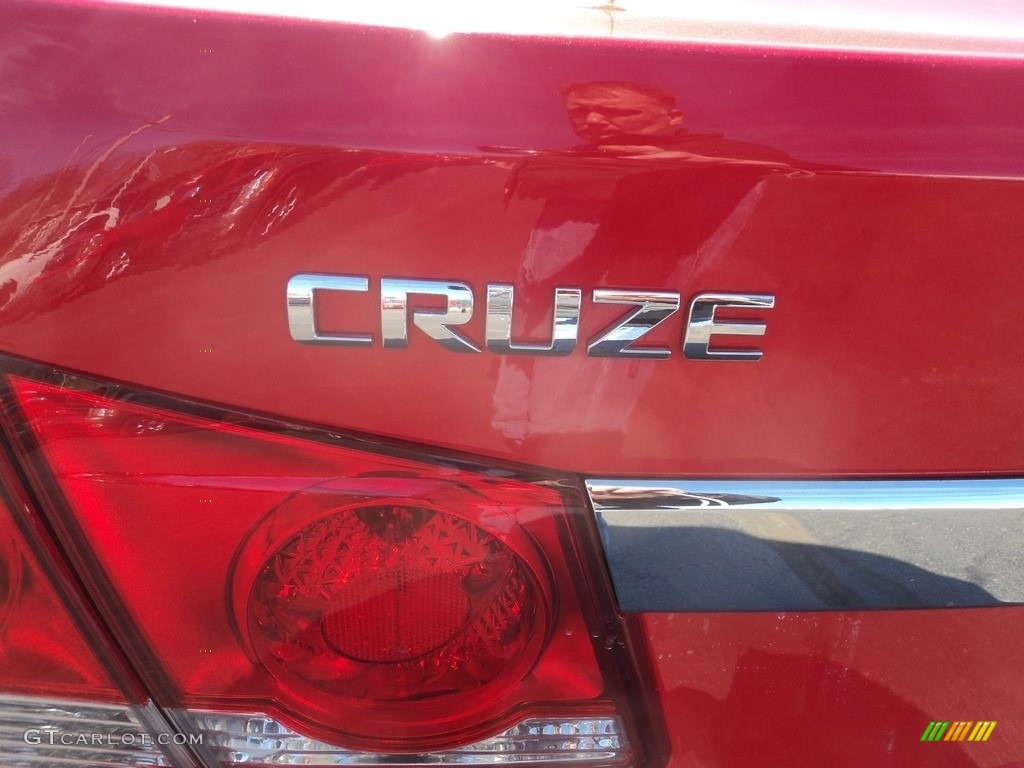2016 Cruze Limited LT - Red Hot / Jet Black photo #28