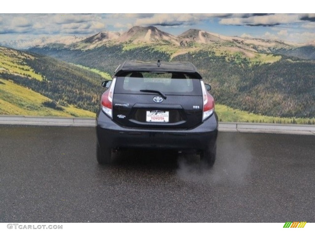 2016 Prius c Two - Black Sand Pearl / Black photo #4