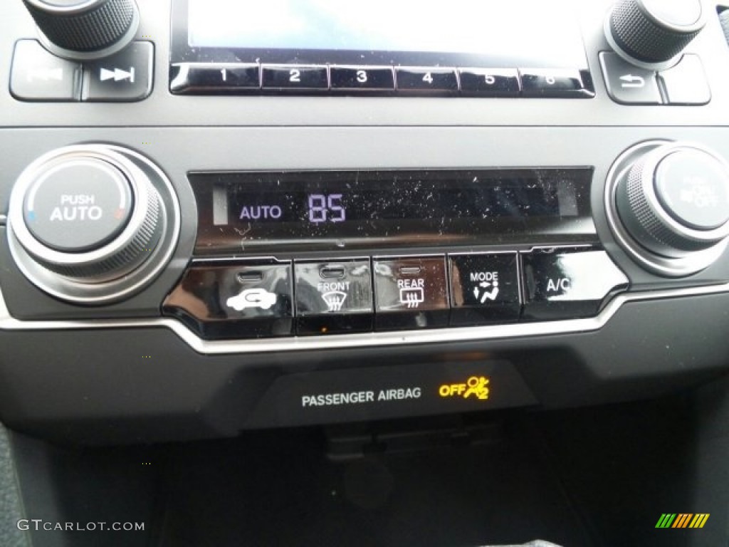 2017 Honda Civic LX Coupe Controls Photo #118484952