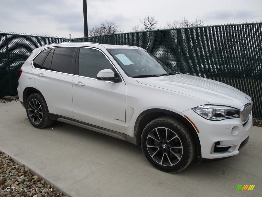 2017 X5 xDrive35i - Alpine White / Mocha photo #1