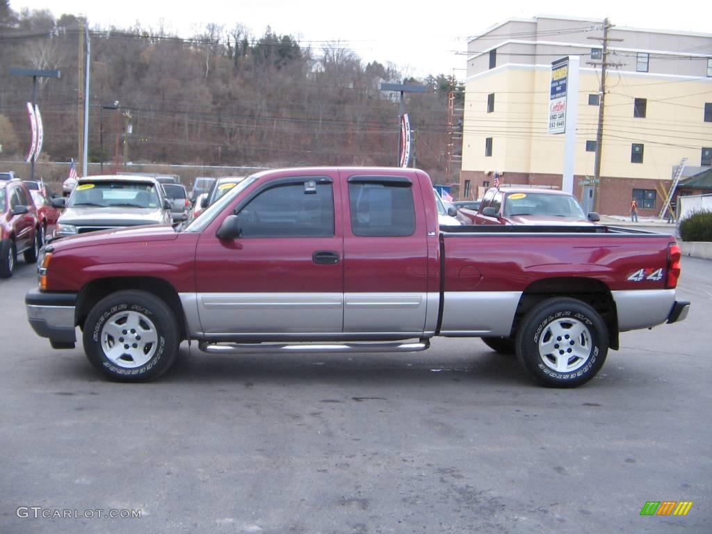 2005 Silverado 1500 LS Extended Cab 4x4 - Sport Red Metallic / Dark Charcoal photo #3