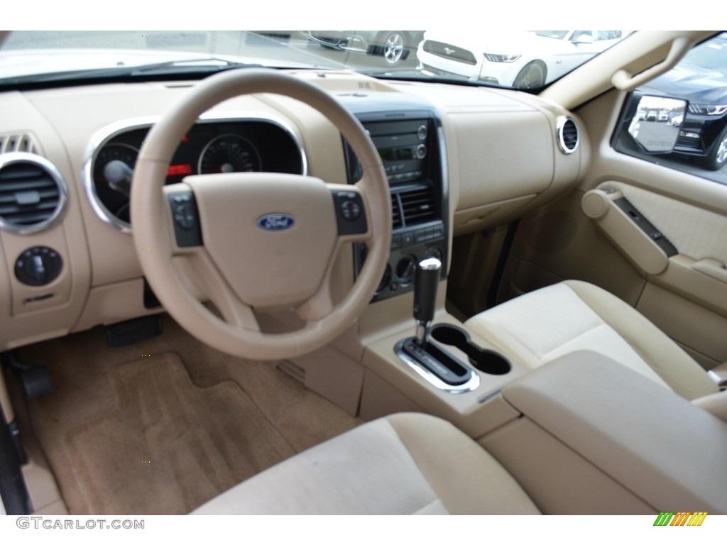 2008 Explorer XLT - Oxford White / Black/Stone photo #12