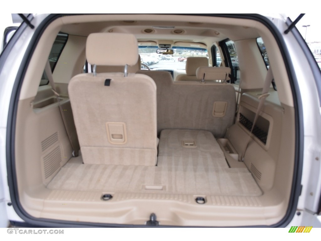 2008 Explorer XLT - Oxford White / Black/Stone photo #14