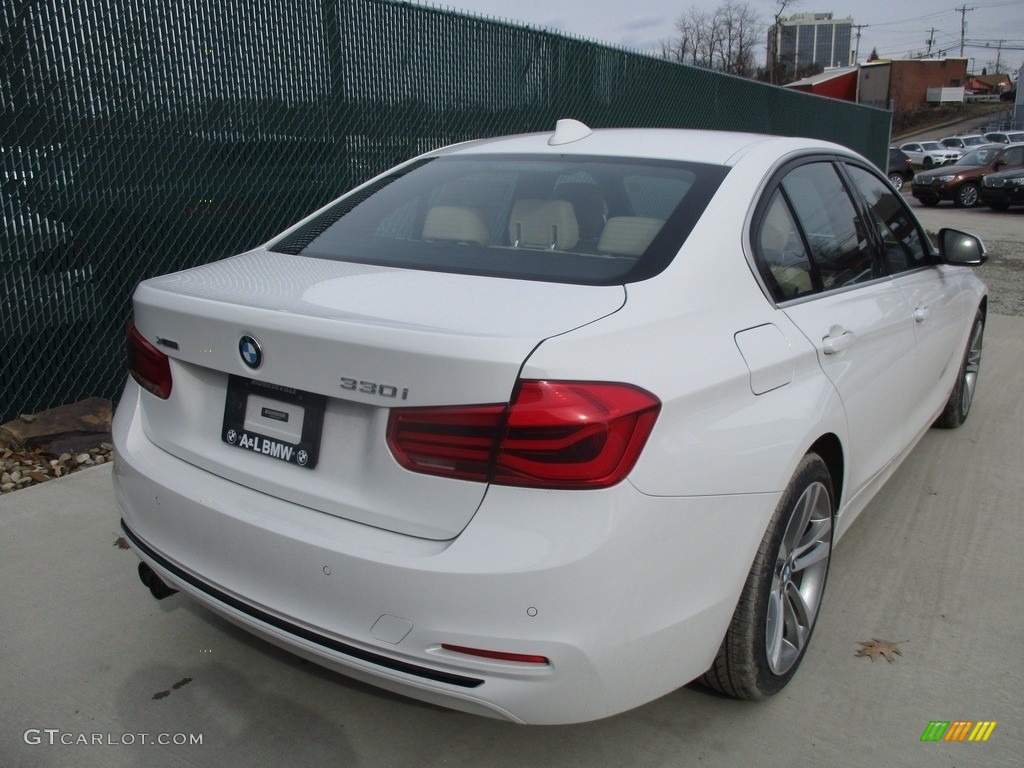 2017 3 Series 330i xDrive Sedan - Alpine White / Venetian Beige/Black photo #4