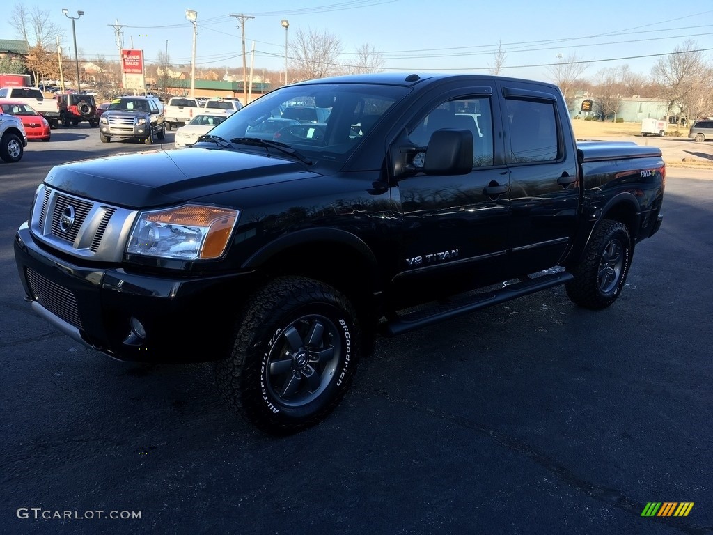 Magnetic Black Nissan Titan Pro X Crew Cab X Photo