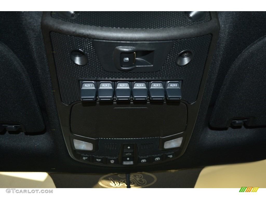 2017 Ford F150 SVT Raptor SuperCrew 4x4 Controls Photo #118492377