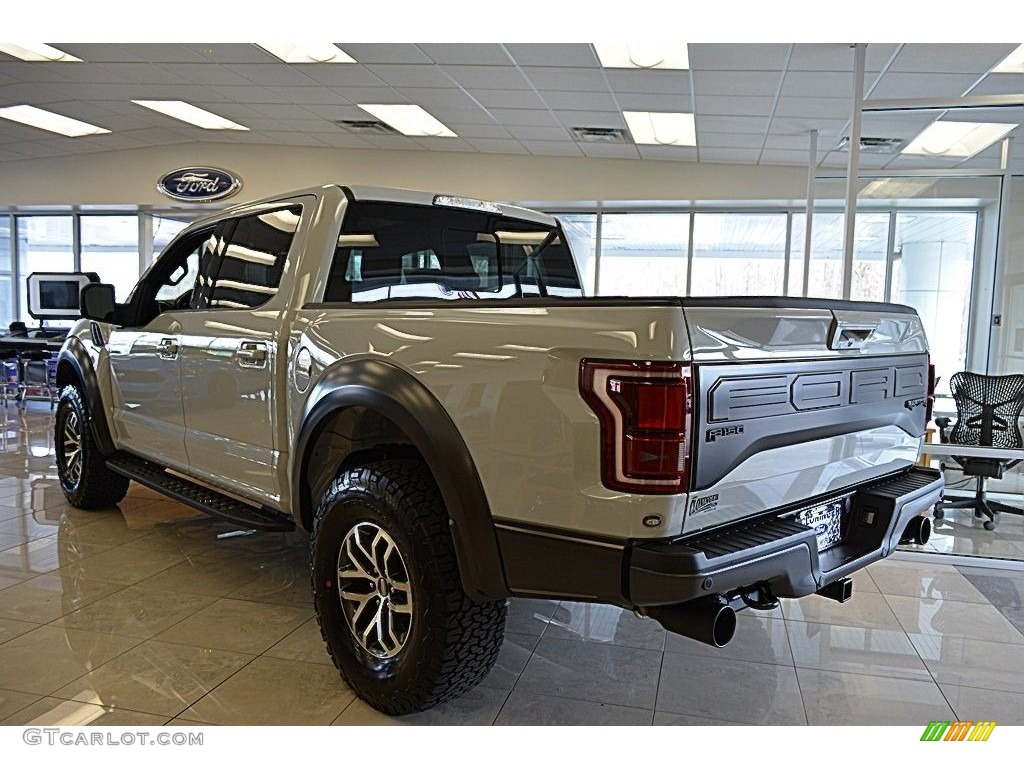 2017 F150 SVT Raptor SuperCrew 4x4 - Avalanche / Black photo #27