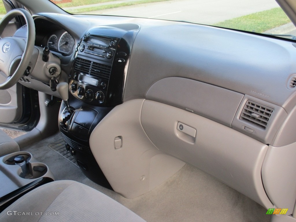 2004 Sienna CE - Stratosphere Mica / Stone Gray photo #17