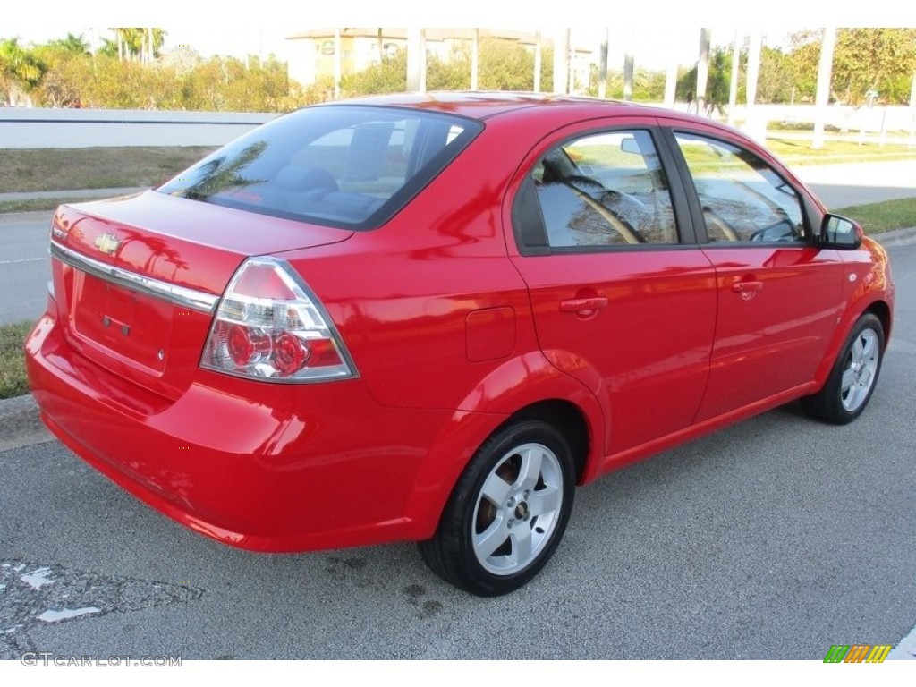 2007 Aveo LT Sedan - Victory Red / Charcoal Black photo #5