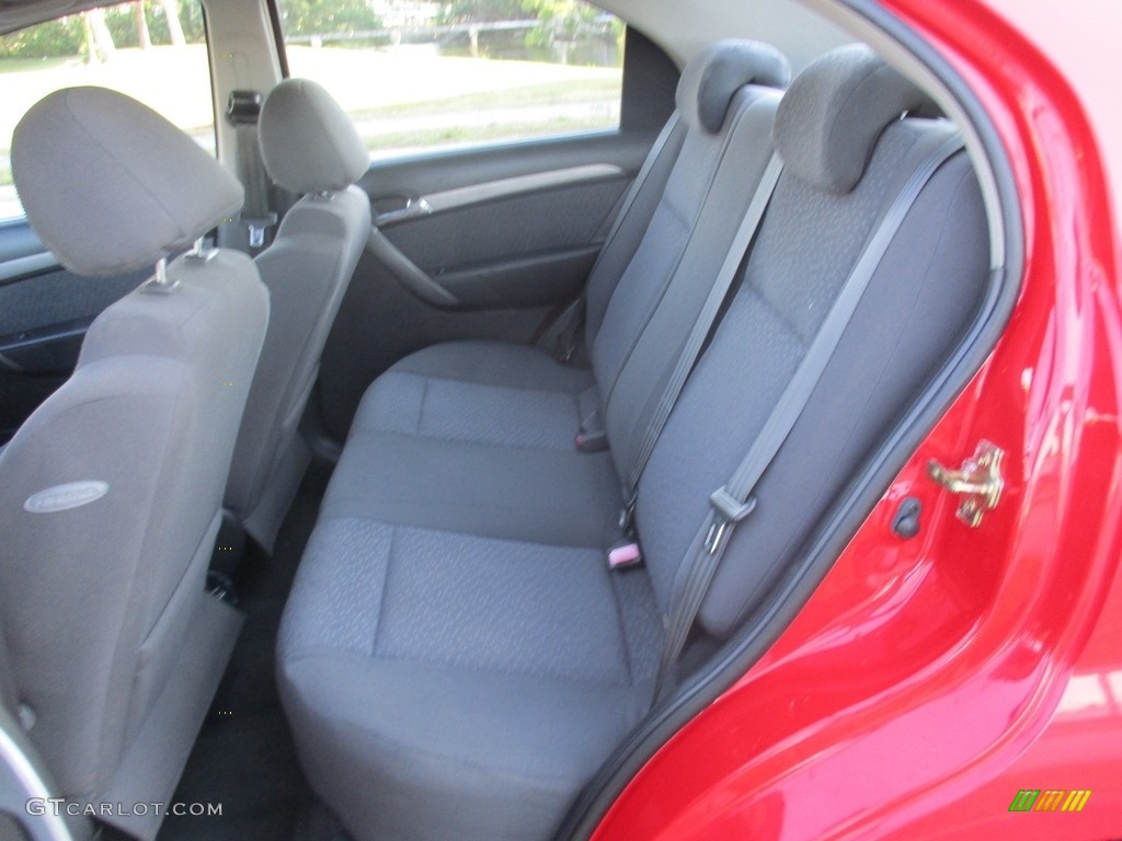 2007 Aveo LT Sedan - Victory Red / Charcoal Black photo #13