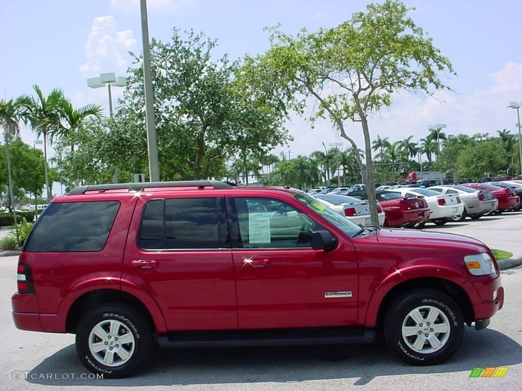 2008 Explorer XLT 4x4 - Redfire Metallic / Camel photo #2