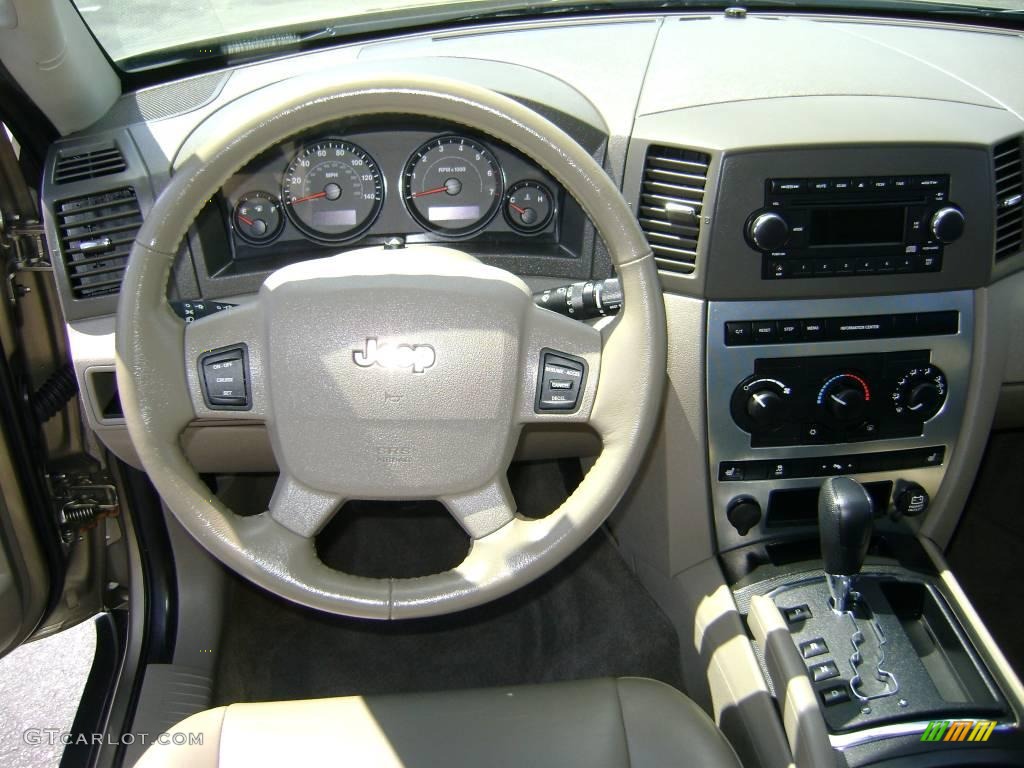 2006 Grand Cherokee Laredo 4x4 - Light Khaki Metallic / Khaki photo #14
