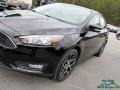 2017 Shadow Black Ford Focus SEL Hatch  photo #34