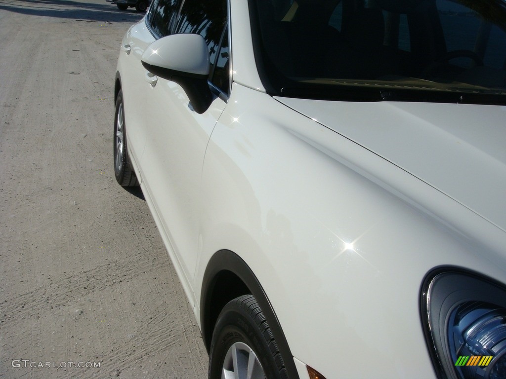2011 Cayenne  - Sand White / Luxor Beige photo #9
