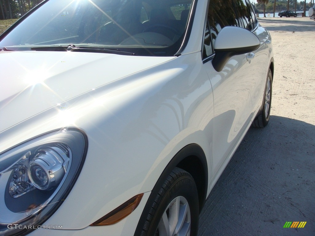2011 Cayenne  - Sand White / Luxor Beige photo #10