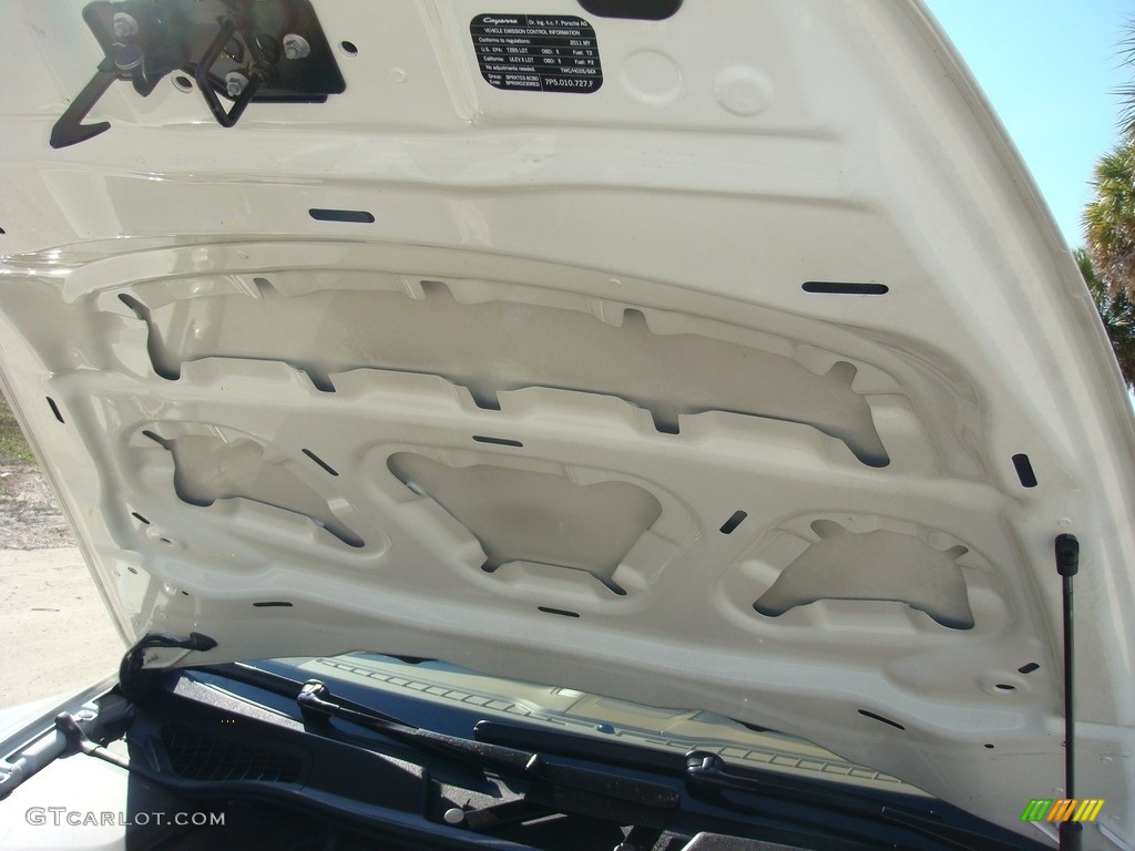 2011 Cayenne  - Sand White / Luxor Beige photo #25