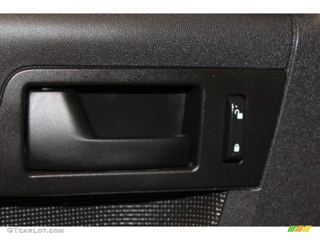 2010 Escape XLT - Gold Leaf Metallic / Charcoal Black photo #10