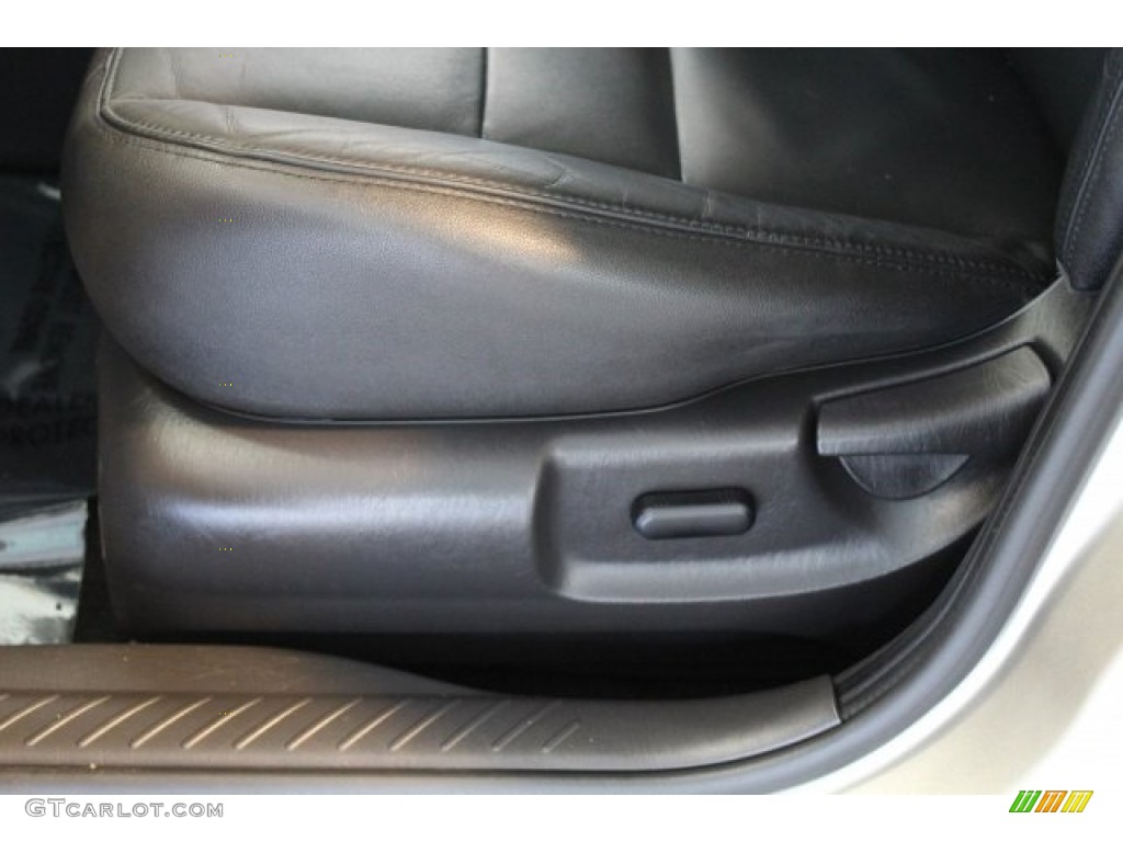 2010 Escape XLT - Gold Leaf Metallic / Charcoal Black photo #12