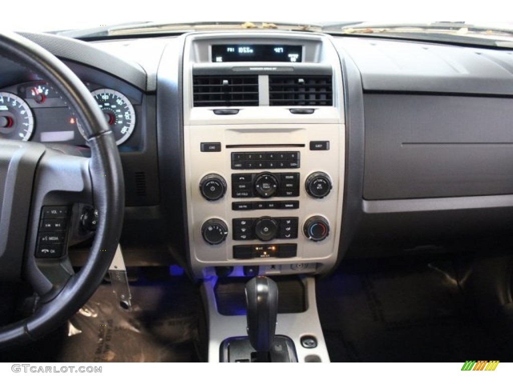 2010 Escape XLT - Gold Leaf Metallic / Charcoal Black photo #17