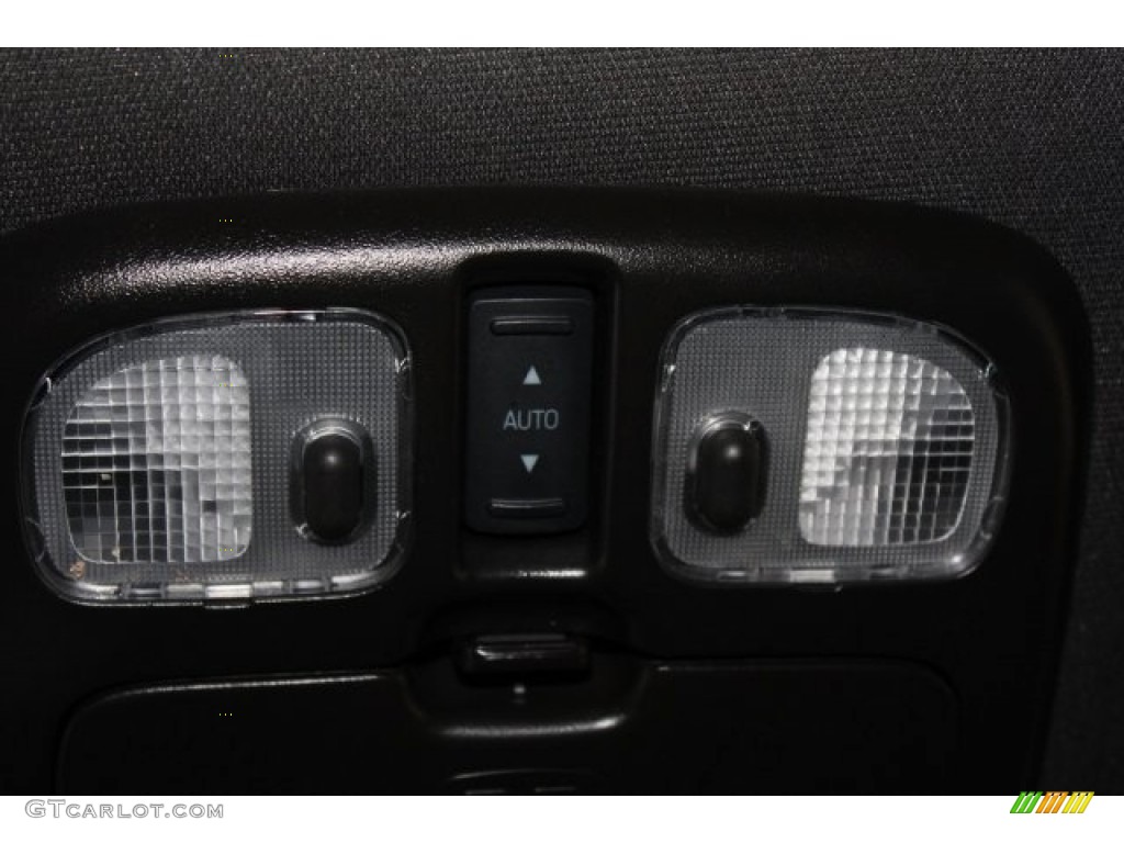 2010 Escape XLT - Gold Leaf Metallic / Charcoal Black photo #24