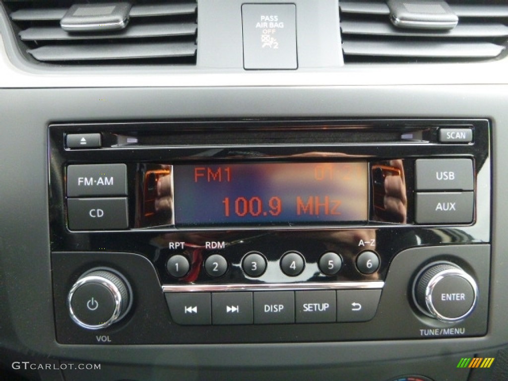 2017 Nissan Sentra S Controls Photo #118539972