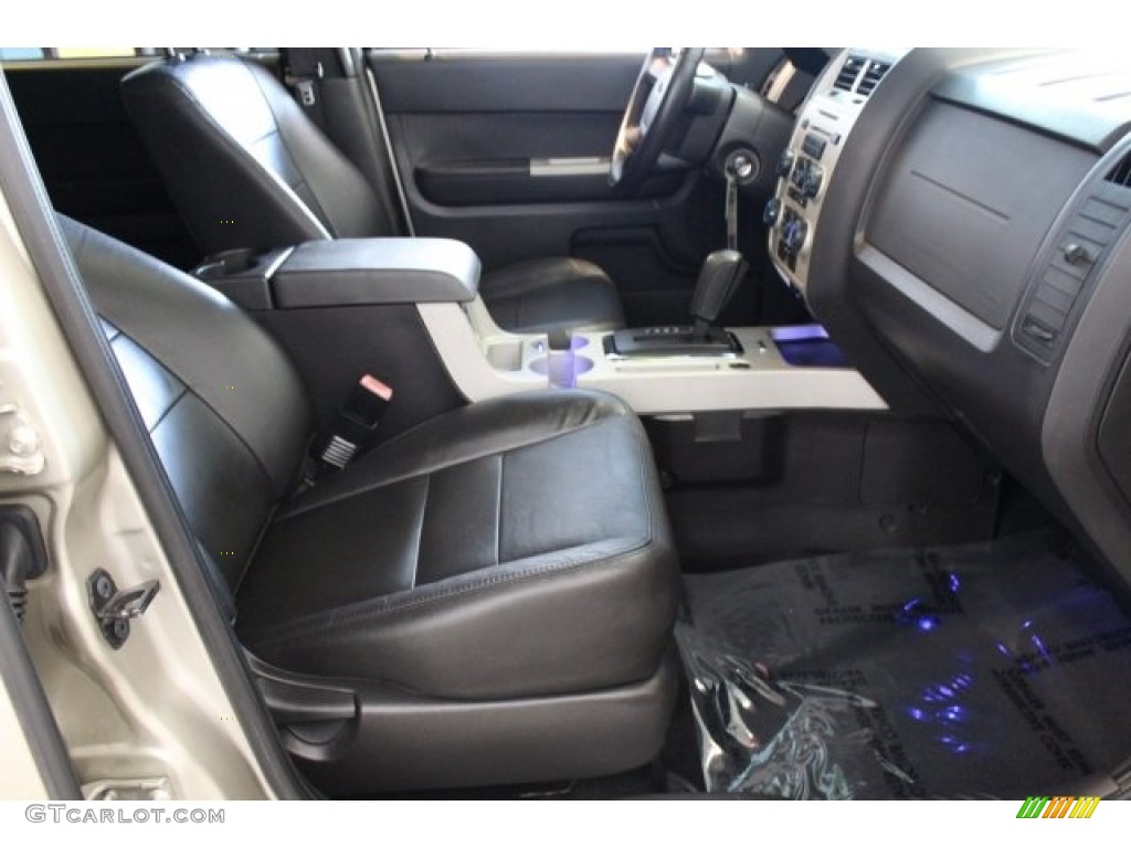 2010 Escape XLT - Gold Leaf Metallic / Charcoal Black photo #32