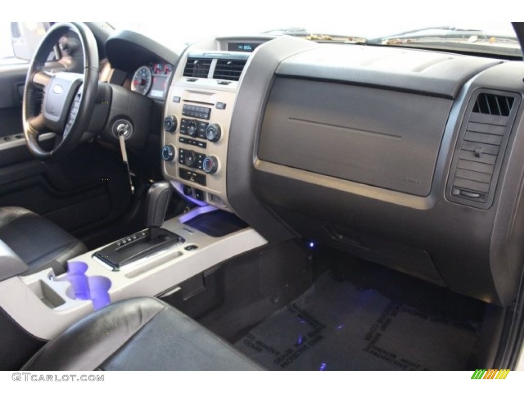 2010 Escape XLT - Gold Leaf Metallic / Charcoal Black photo #33