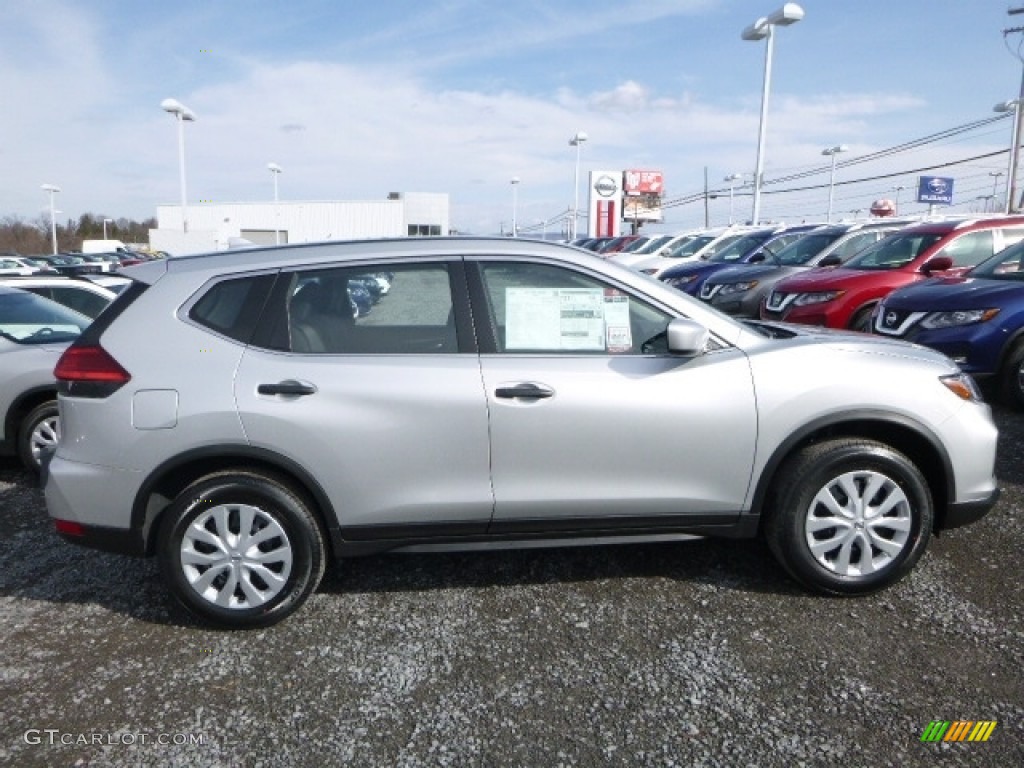2017 Rogue S AWD - Brilliant Silver / Charcoal photo #6